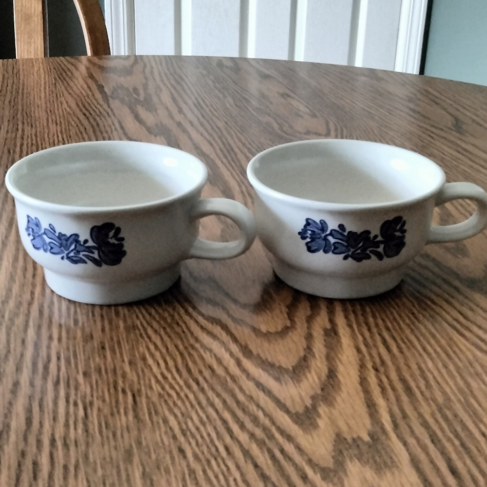 Pfaltzgraff Yorktowne Soup Bowls Set of 2